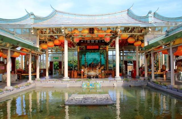 彰化著名景點(diǎn) 臺(tái)灣玻璃館，光影交織的夢(mèng)幻國(guó)境
